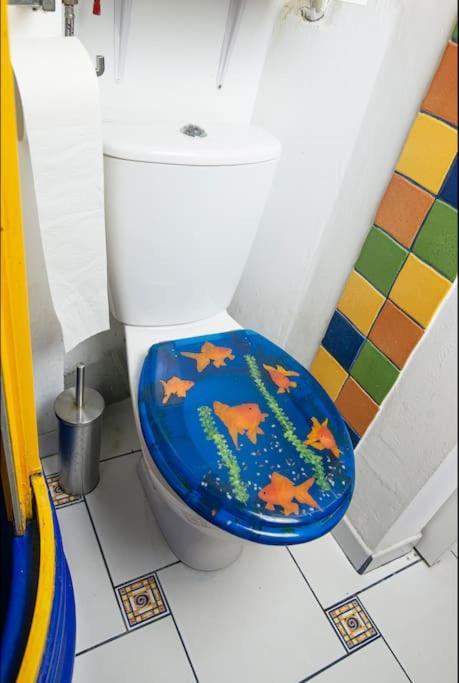 Colourful Space, So Butas